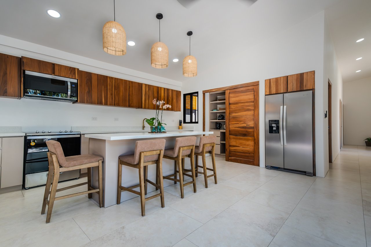 LOCATION,LOCATION, LOCATION – 3-BEDROOM VILLA STEPS FROM THE BEACH