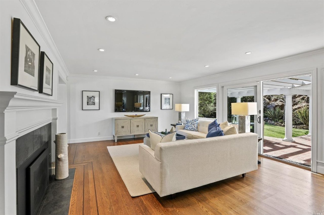 151 Fernwood Dr