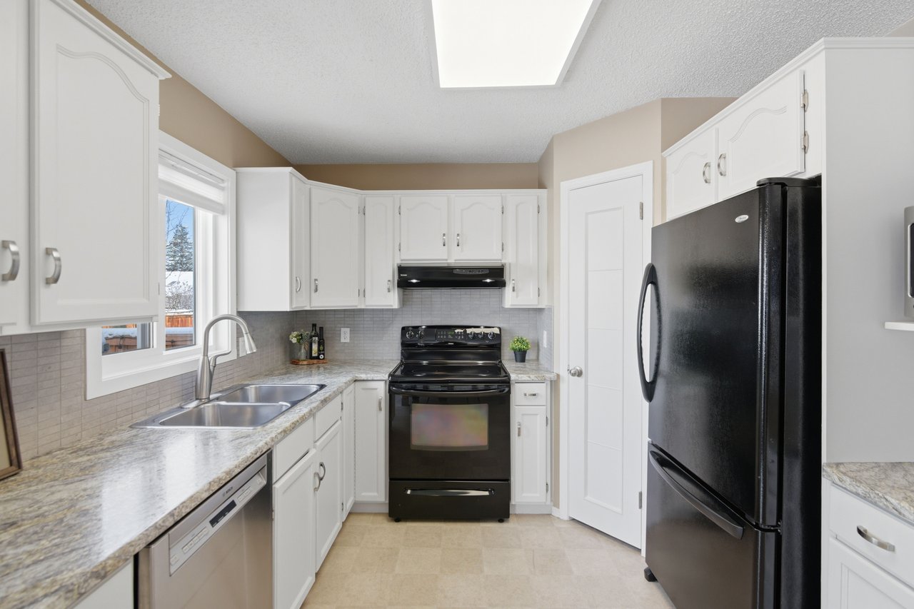 88 Sunmeadows Road SE