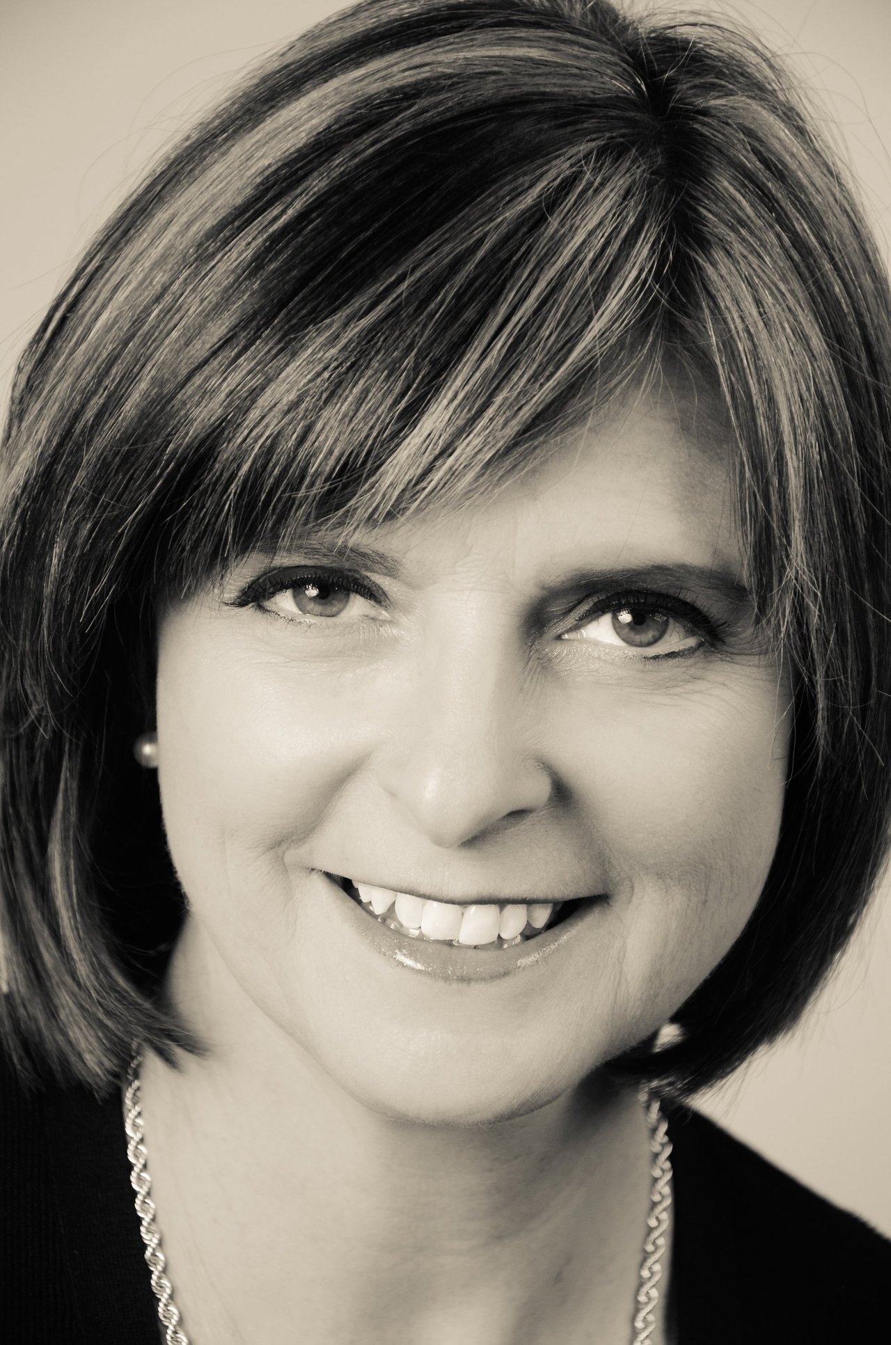 Cindy Rubin Chestnut Hill, MA Real Estate Agent Headshot