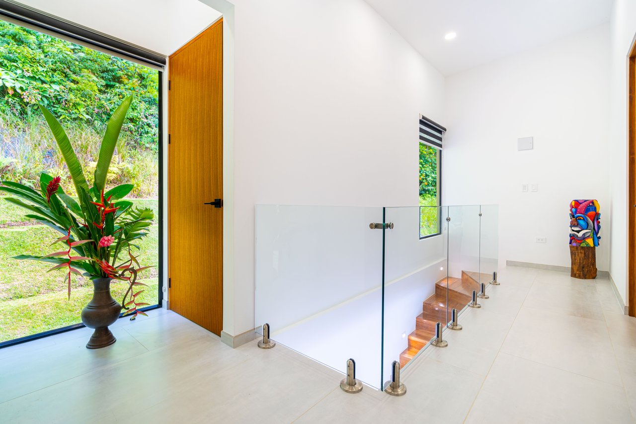 Luxury 4-Bed Home with Ocean & Jungle Views in Ojochal