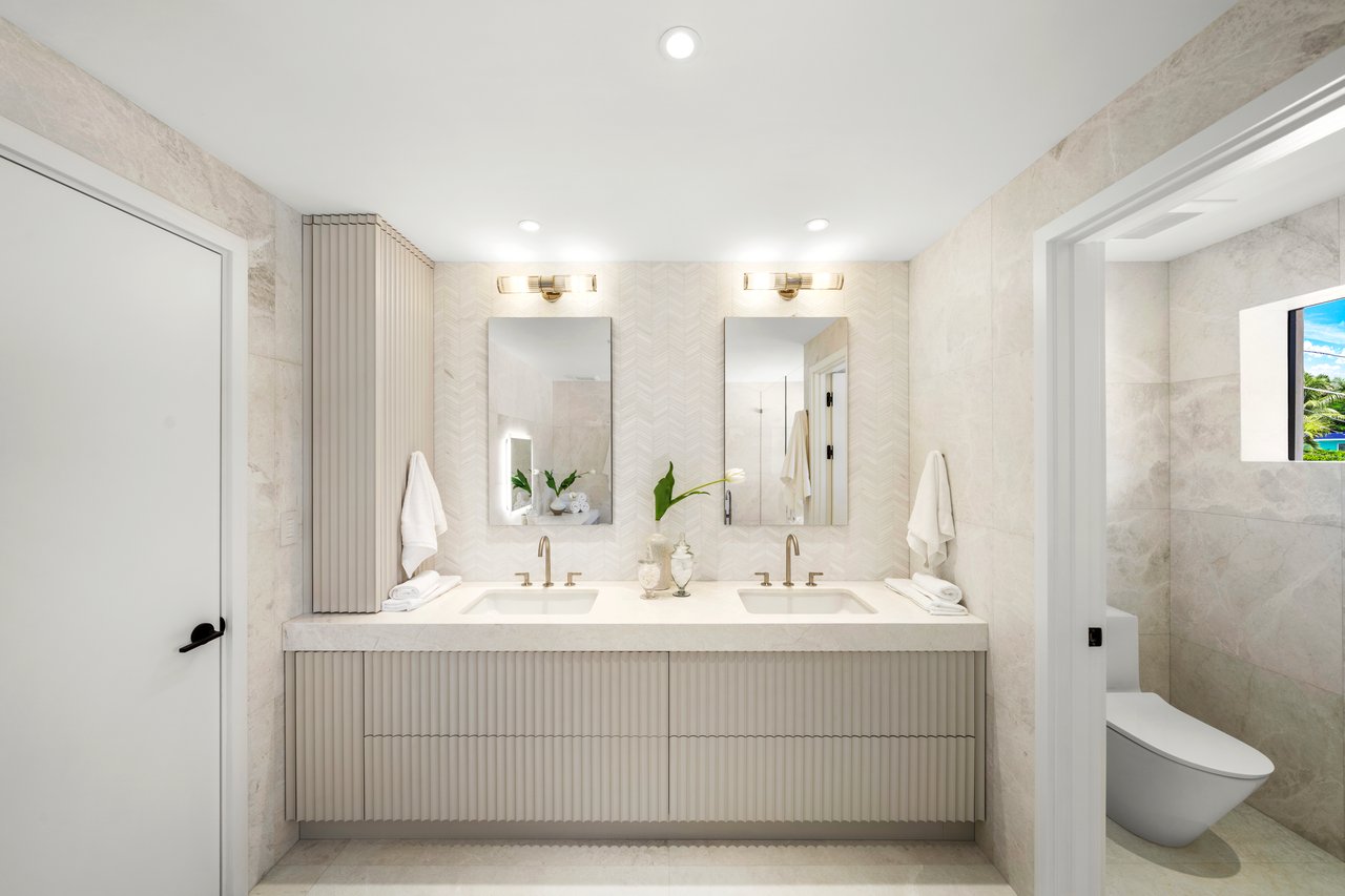 1815 Fairhaven Pl, Miami