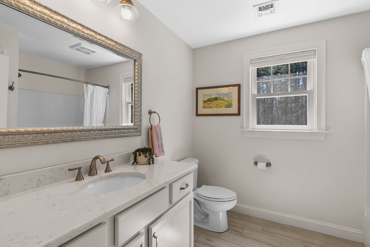 11 Lisa Ln Pembroke, MA 02359
