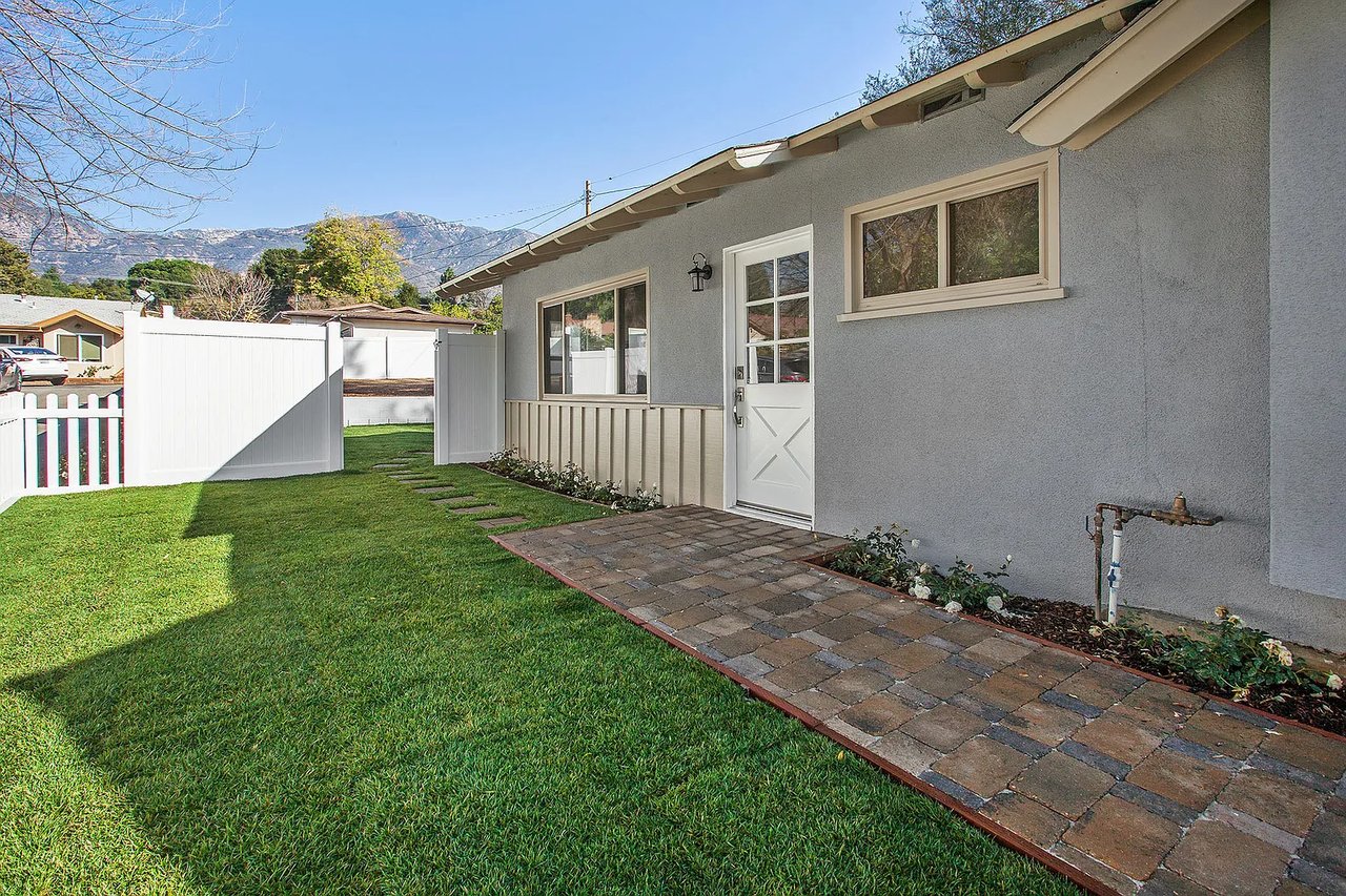 197 E Altadena Dr