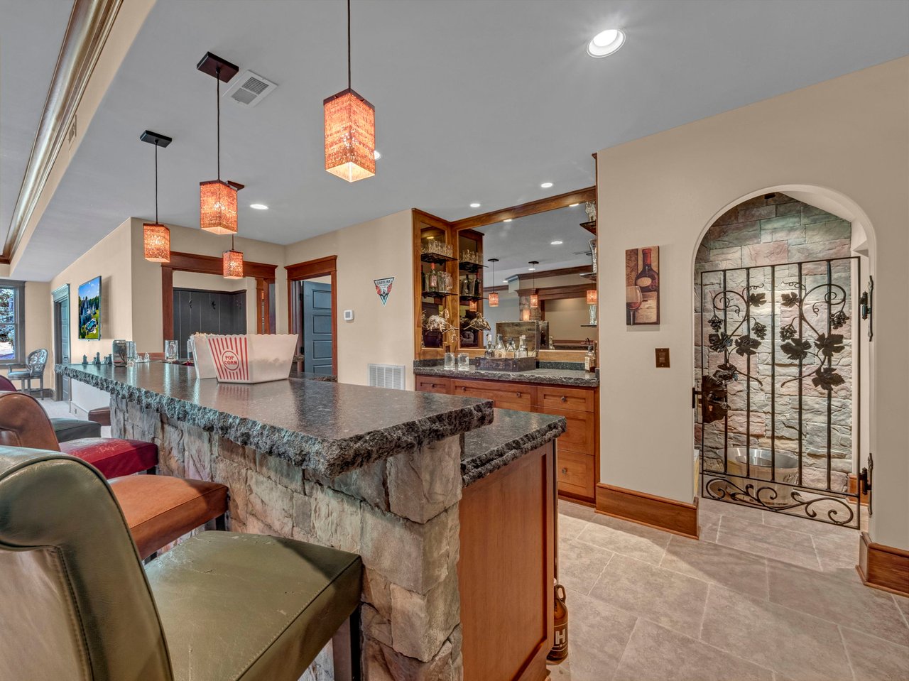 162 Acre Estate with Mountain Views