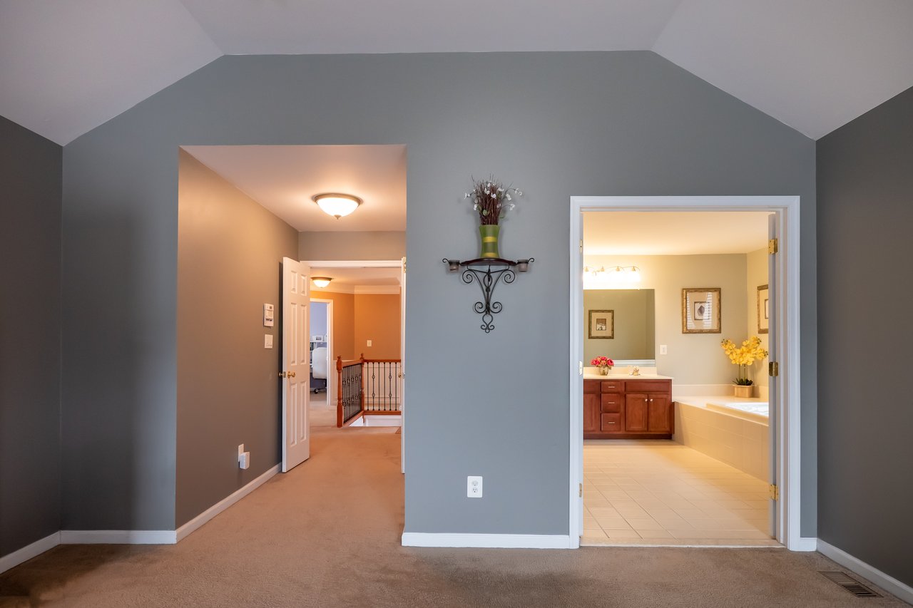 4640 Rolling Ridge Drive