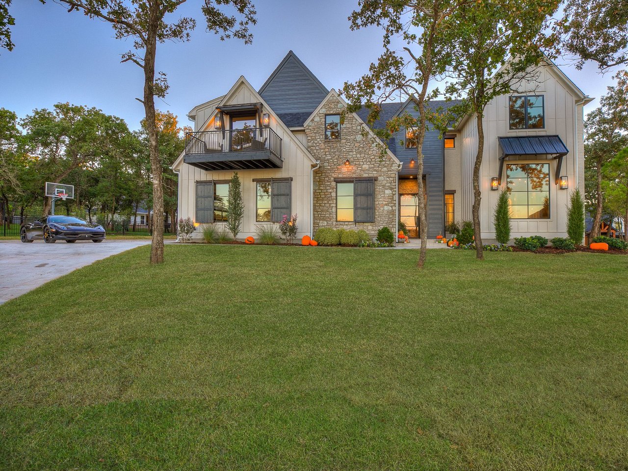 Wyatt Poindexter | Oklahoma Luxury Realtor Showcasing the Most Beautiful Luxury Homes Ever Built in Oklahoma - Wyatt Poindexter - The Agency 