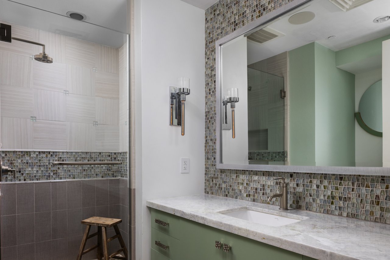 140 E RIO SALADO Parkway 1201