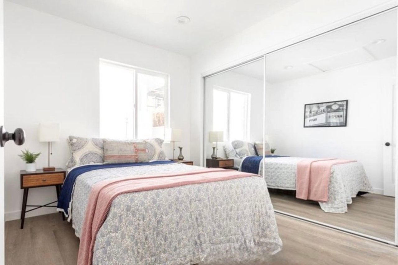 1731–1733 S New England St