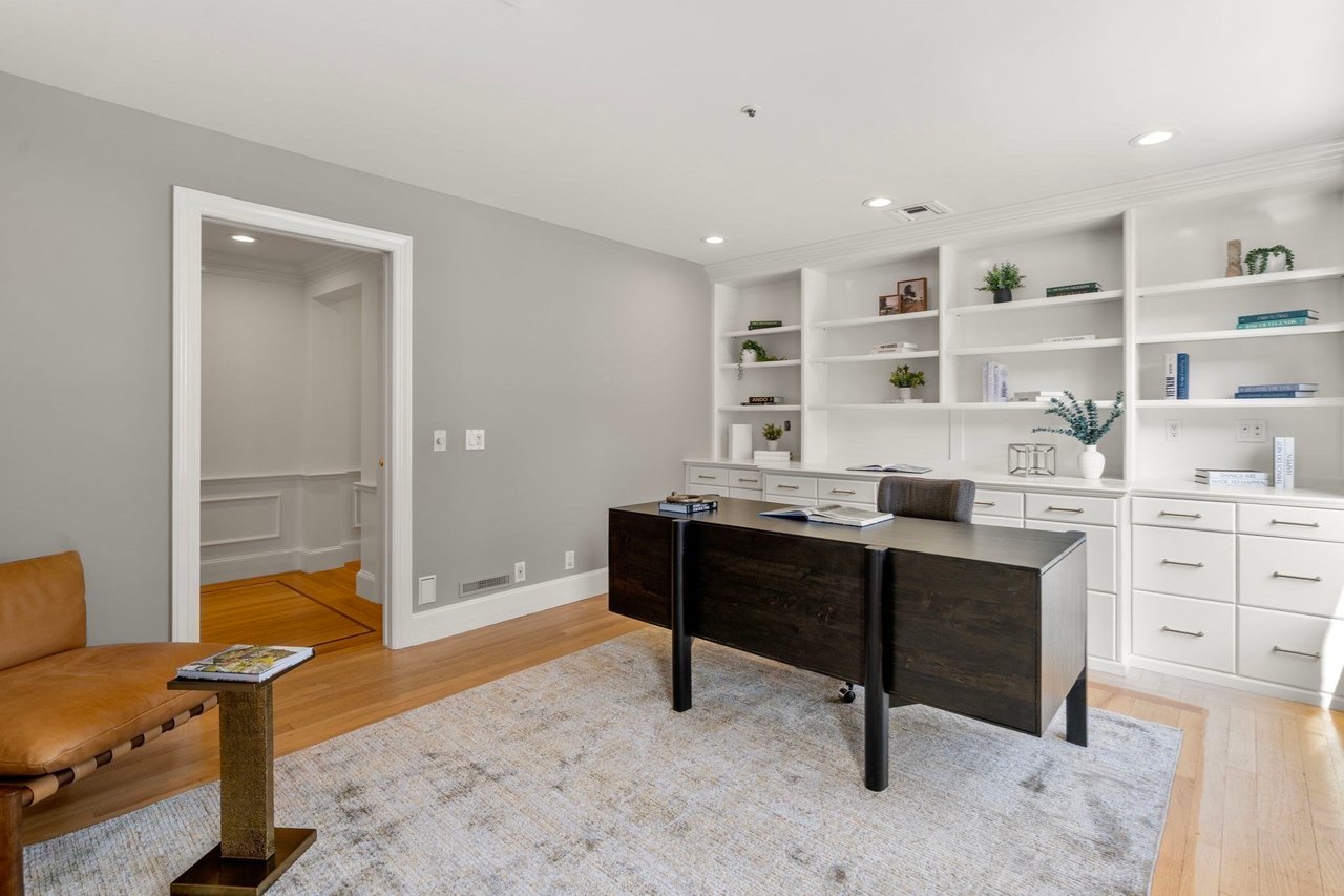 300 Boylston Street 1102