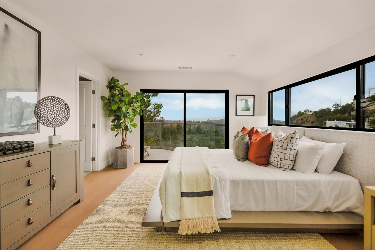 8921 Appian Way, Hollywood Hills