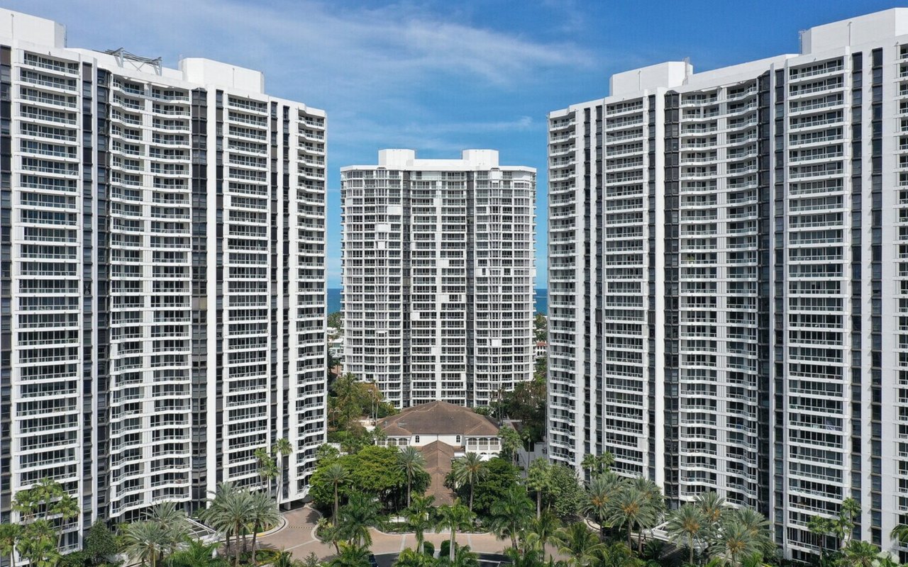 Atlantic II at the Point Aventura
