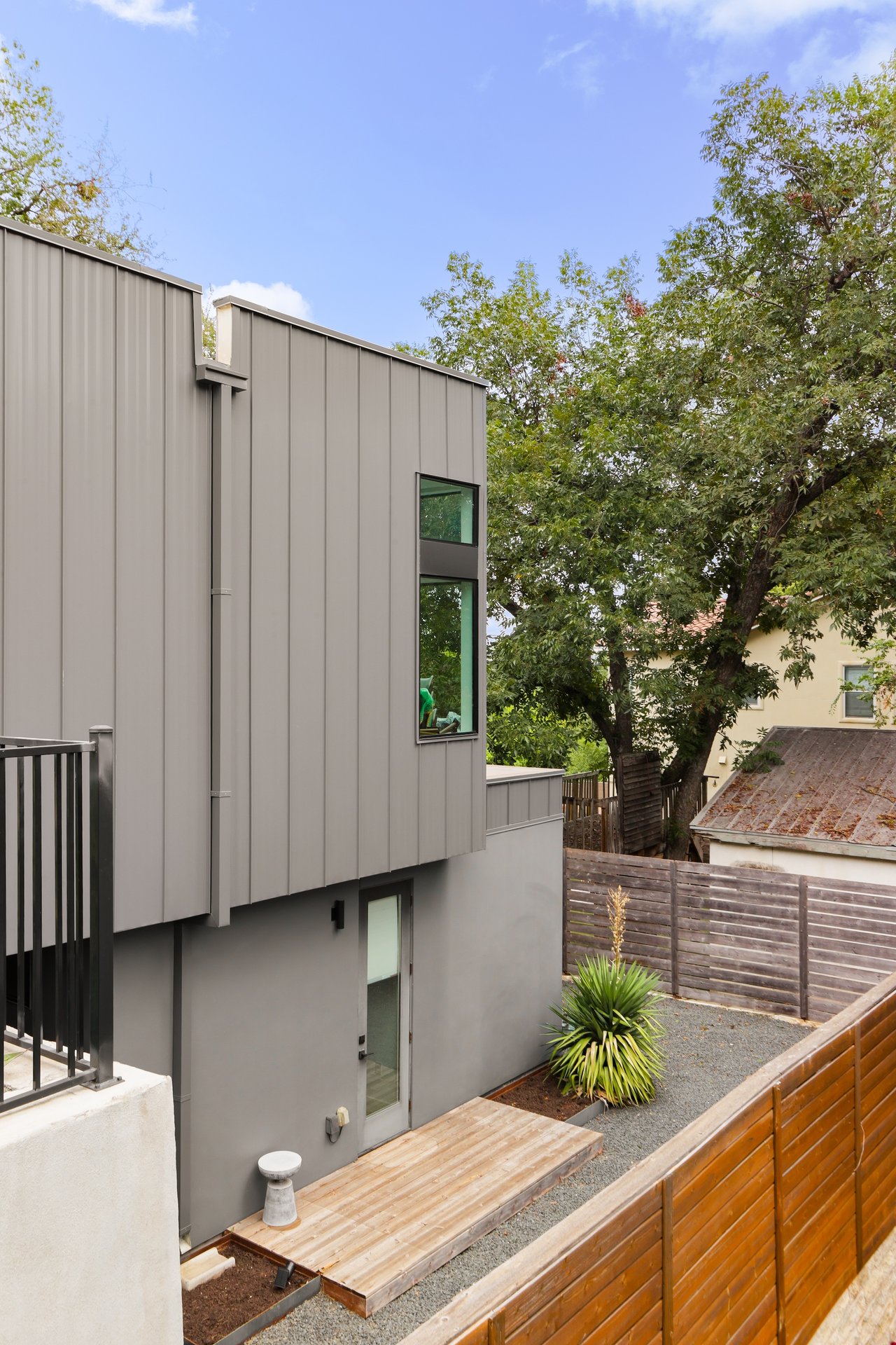 South Austin Lock And Leave