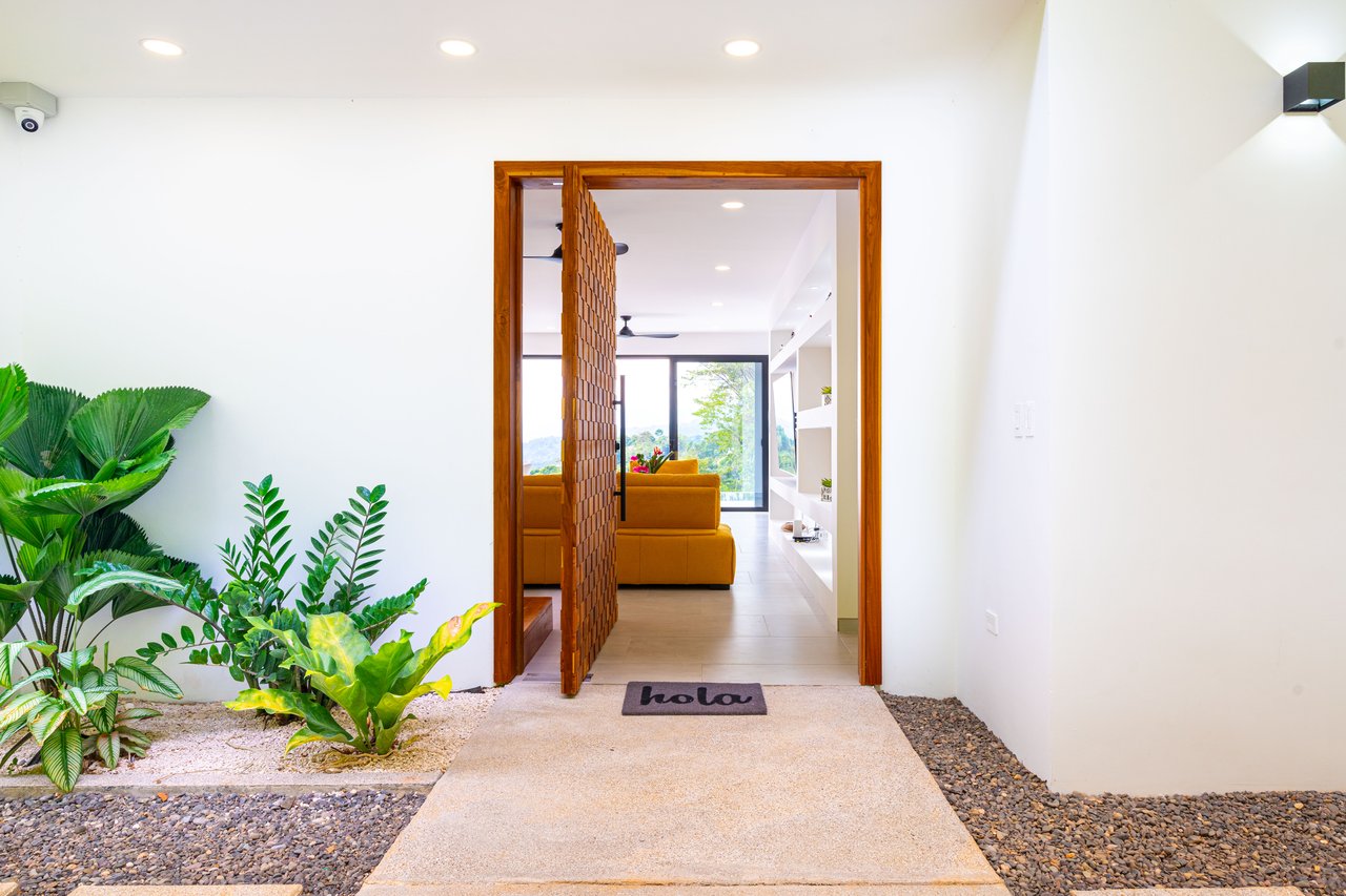 Luxury 4-Bed Home with Ocean & Jungle Views in Ojochal