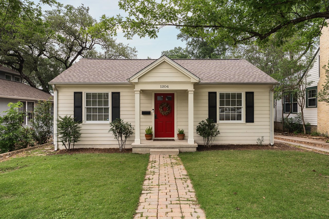 1204 W 22 1/2 ST
