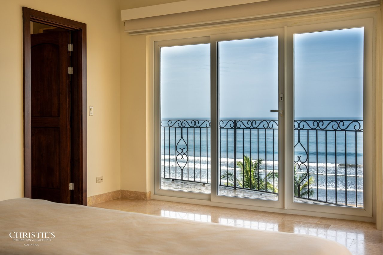 Elegant Oceanfront Living in Jacó – 2-Bedroom Condo at Acqua Residences