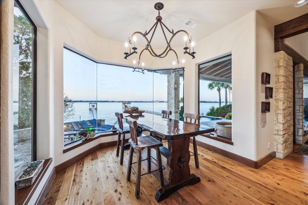 1 Waterford Oaks Lane