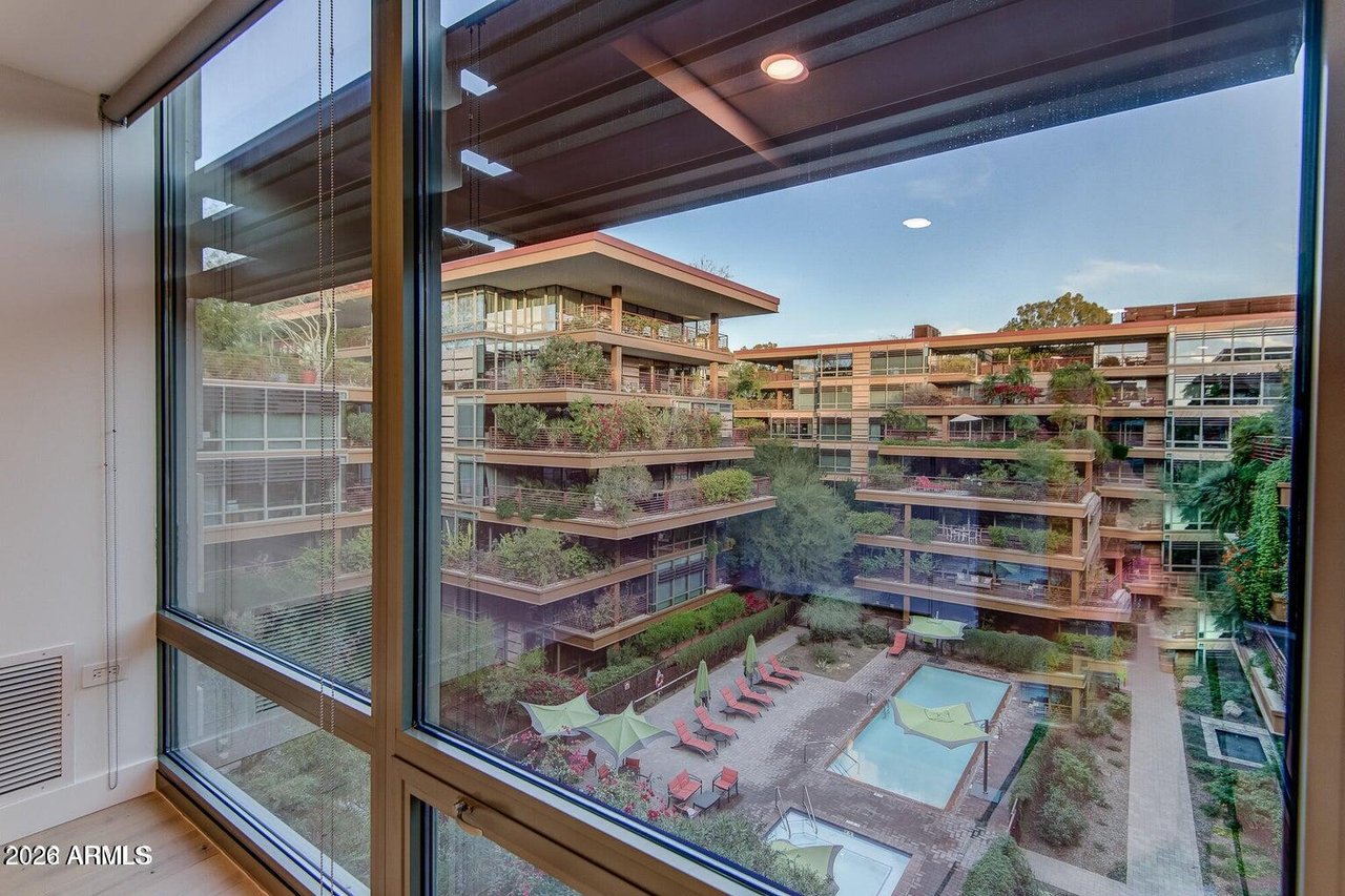 7121 E Rancho Vista Dr, #5011