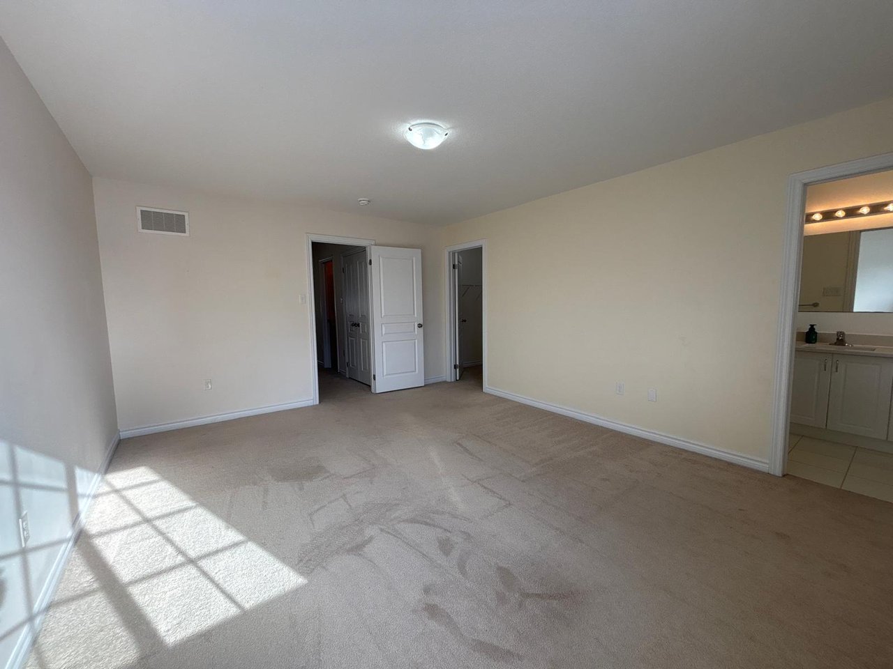 5 SAVAGE Drive, Hamilton, ON L0R 2H9