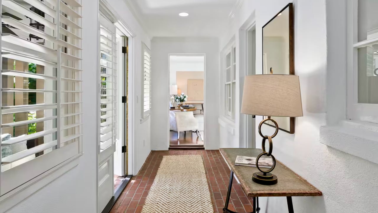 King-size Chic at the Historic Barbour House