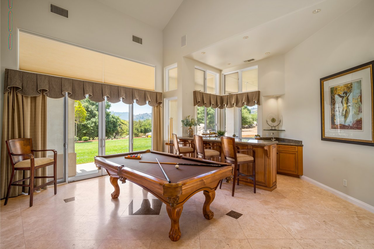 41555 Avenida Conchita