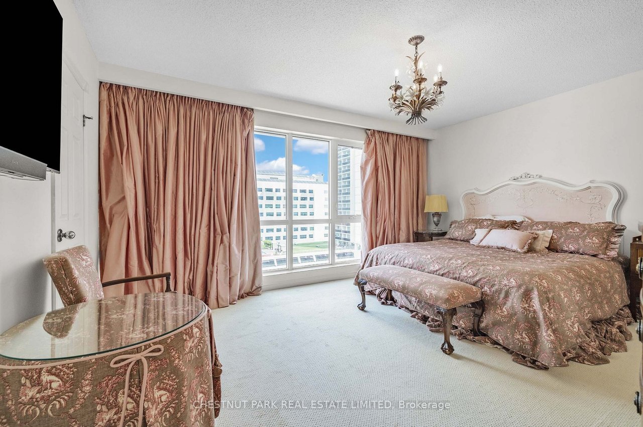 PENTHOUSE FOR DOWNSIZERS