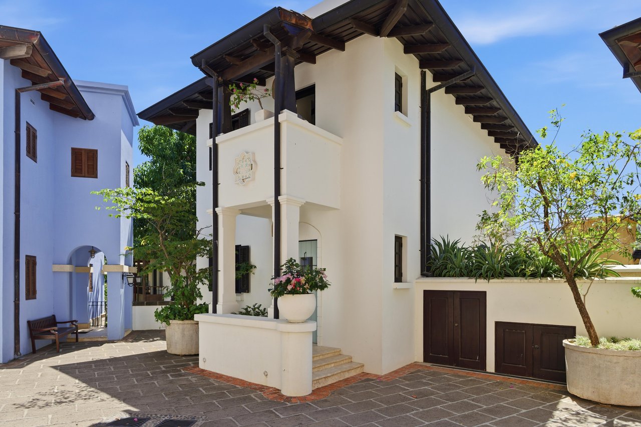 18 Calle La Ronda | Where Everyday Feels Like a Holiday