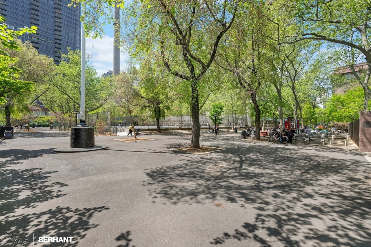 430 EAST 77TH STREET, 4B