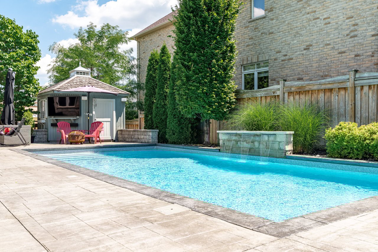 2151 Bingley Cres