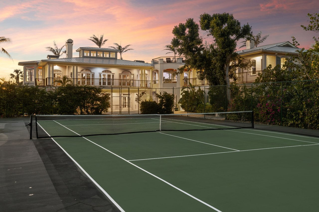16475 Captiva Dr