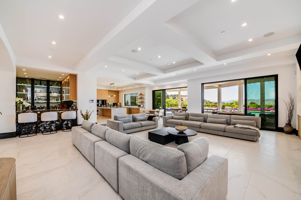 25201 Prado Del Misterio