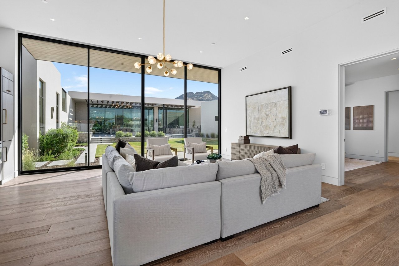 6232 E BRET HILLS Drive