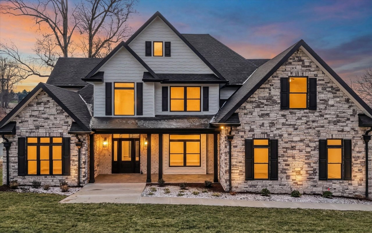 Wallace Luxury Spotlight | 3956 Shipwatch Lane Knoxville, TN 37920