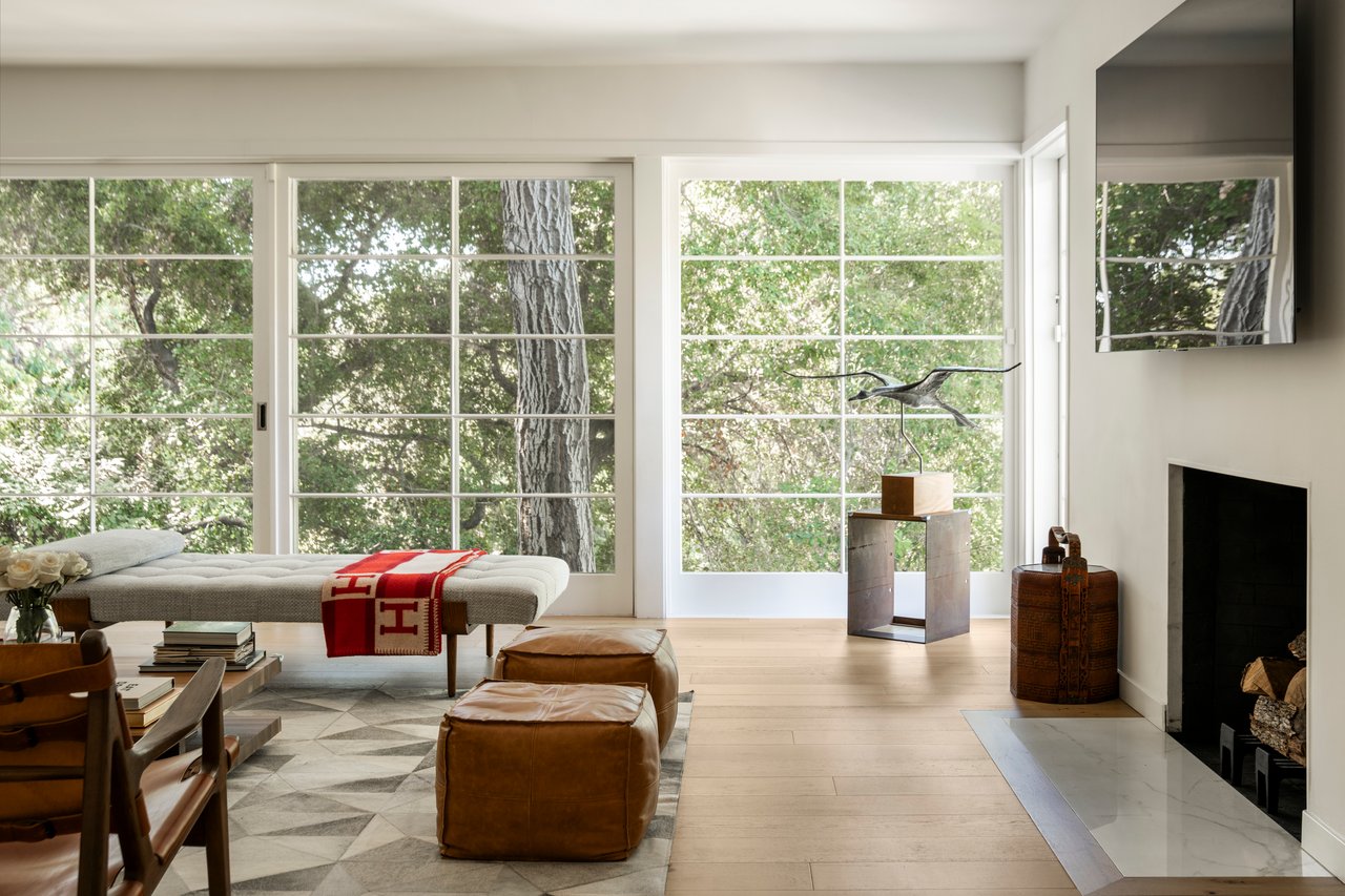 2410 Nichols Canyon Rd