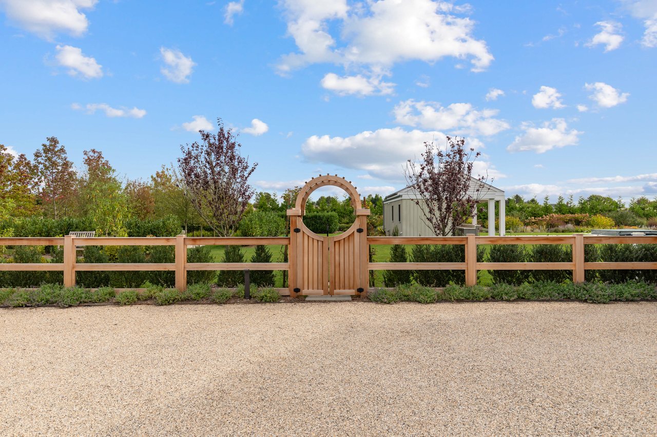 638 North Sea Mecox Road