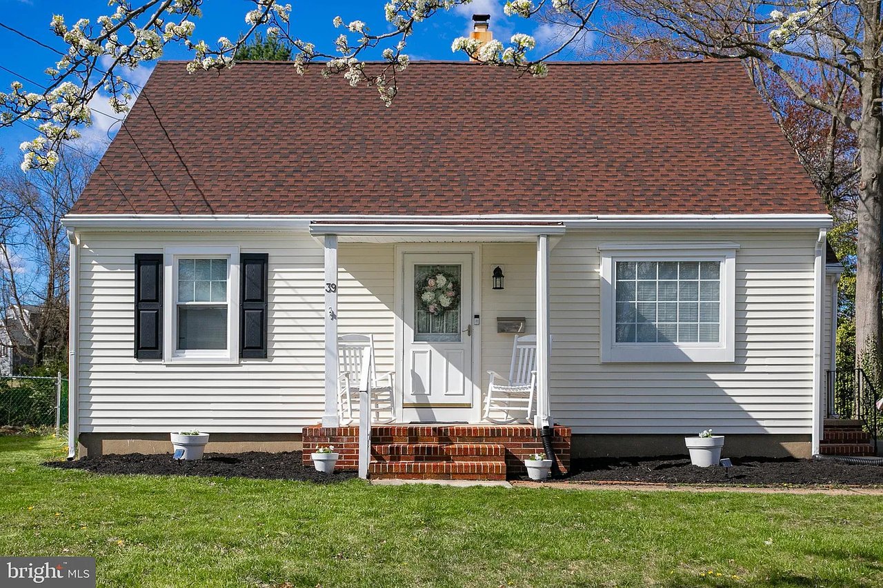 39 Charles Bossert Dr