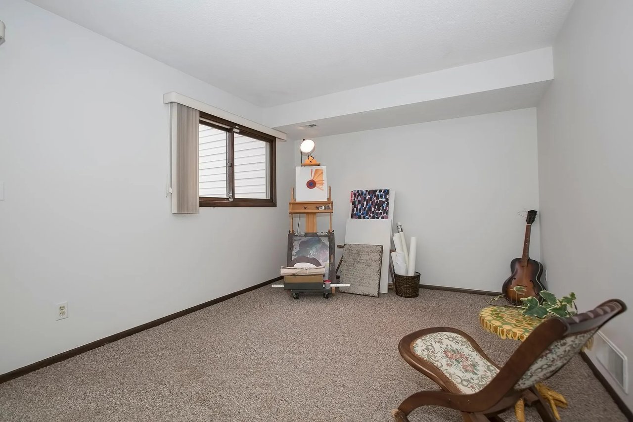 3584 York Dr