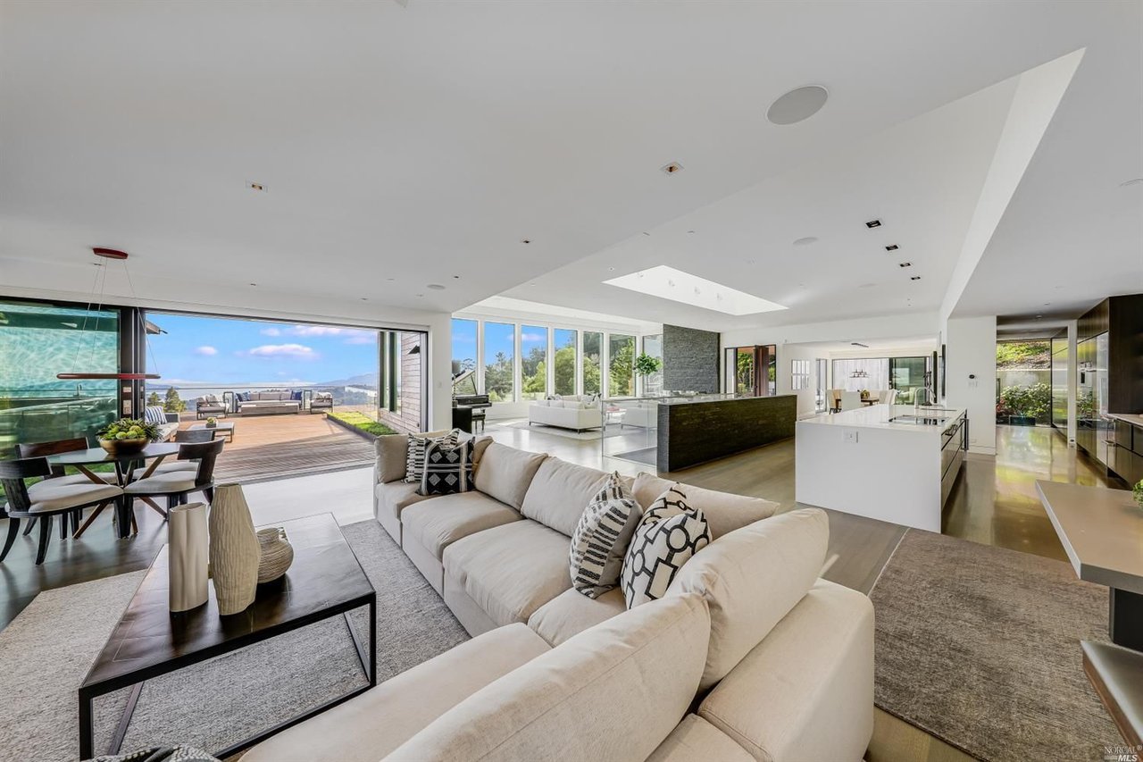9 Walsh Dr