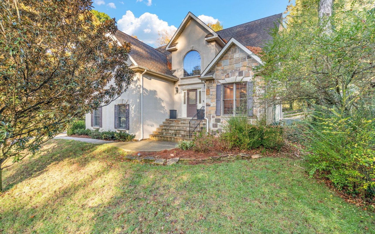 Wallace Luxury Spotlight | 4245 Hiawatha Drive Knoxville, TN 37919