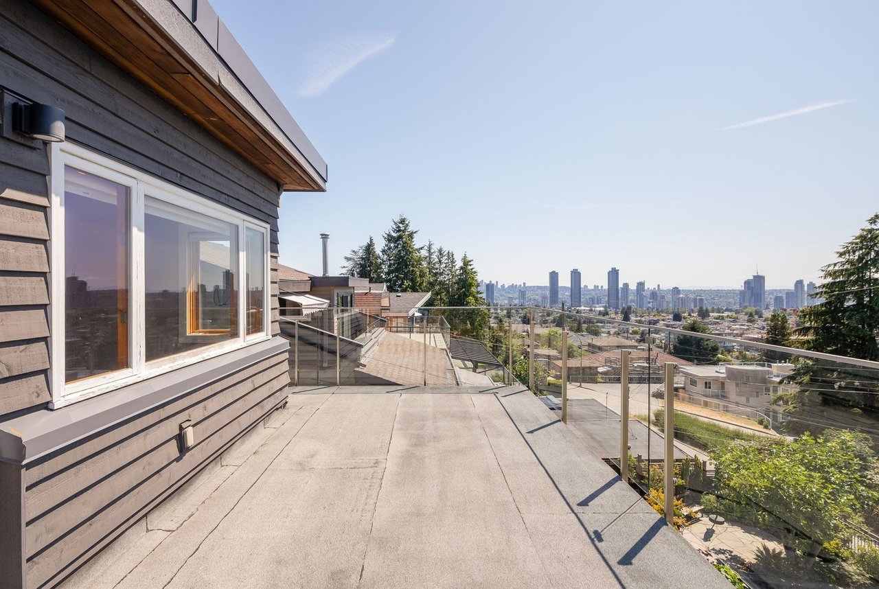 35 Hythe Ave