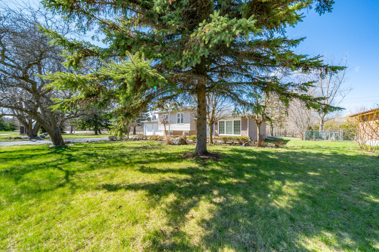 28 Lakeland Crescent