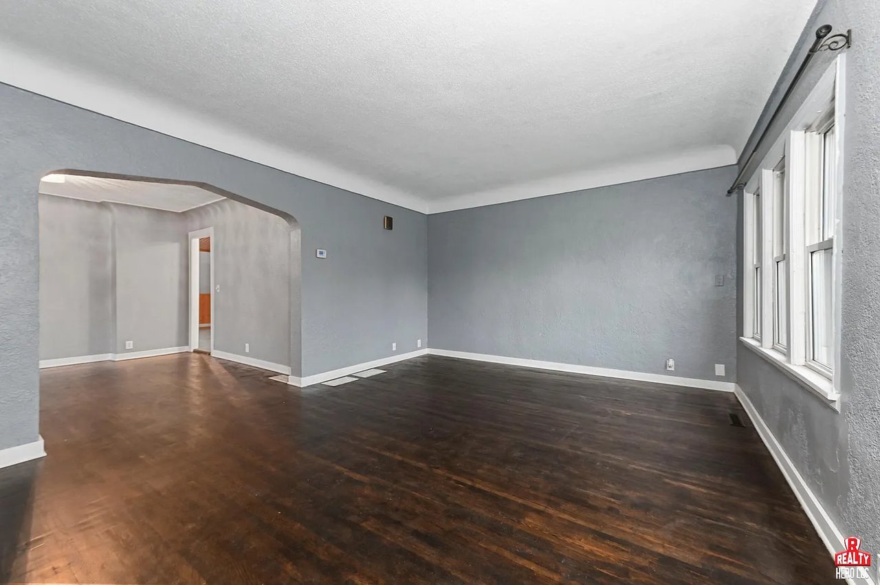 825 Allen Ave