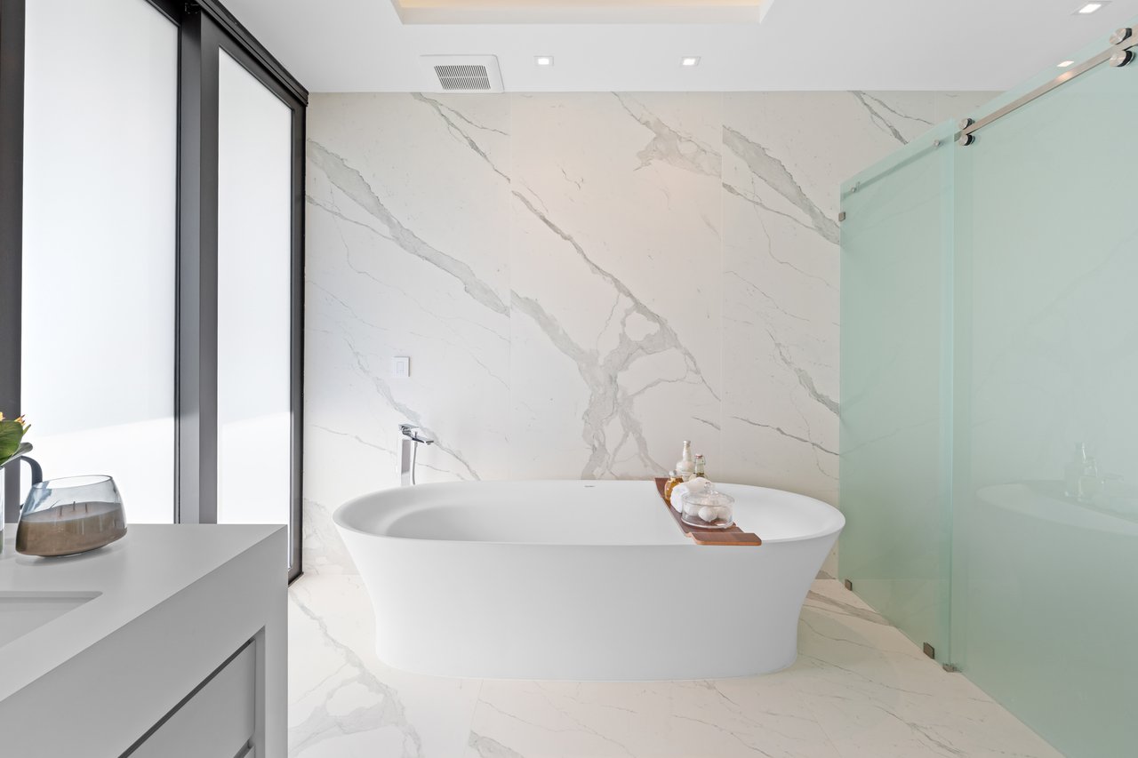 2950 NE 164th Street