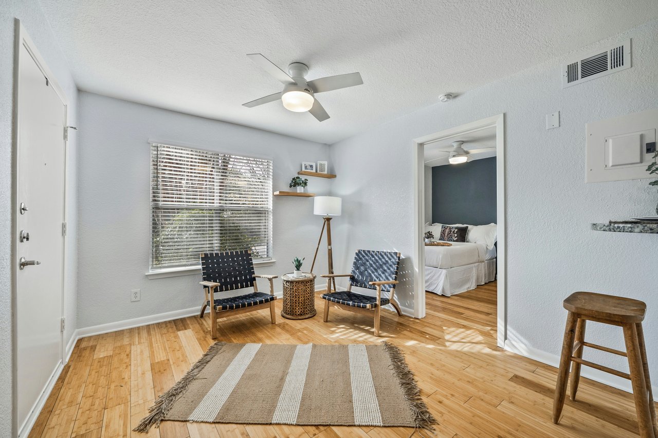 Stylish South Lamar Condo in Gated Ivy Condominiums – Prime Location with Top-Tier Amenities!
