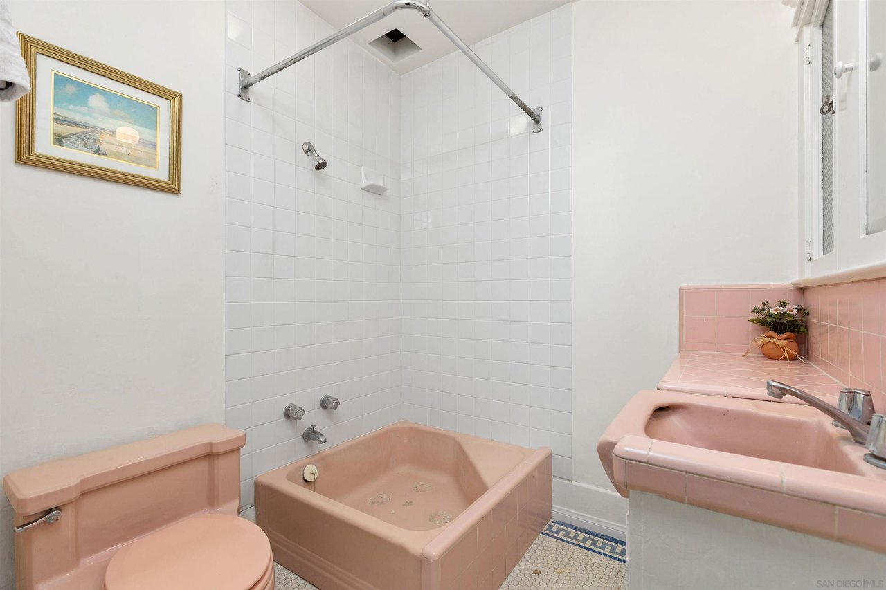 1884 Lyndon Rd San Diego, CA 