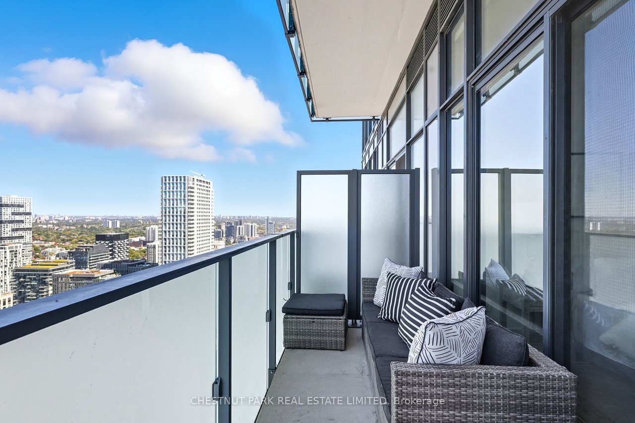 PRESTIGEOUS PENTHOUSE AT 20 LOMBARD