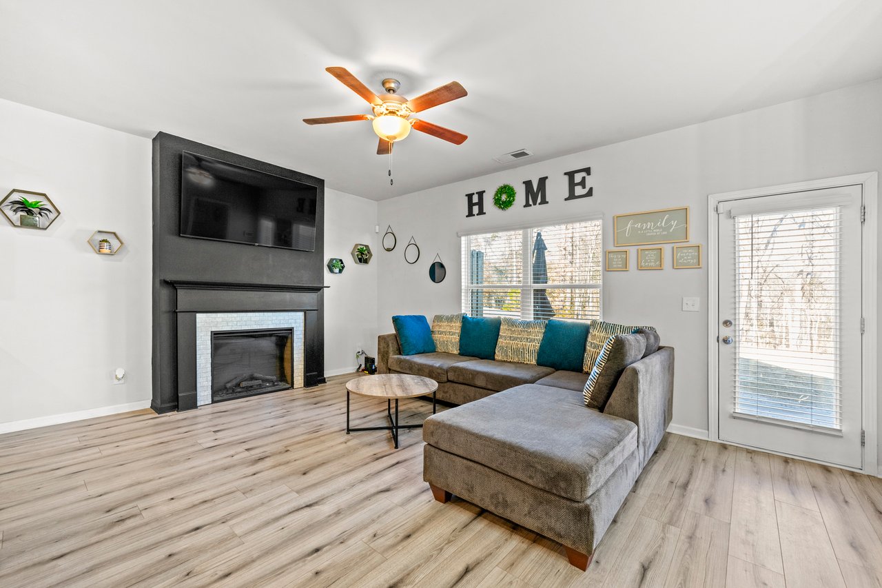 7492 Knoll
