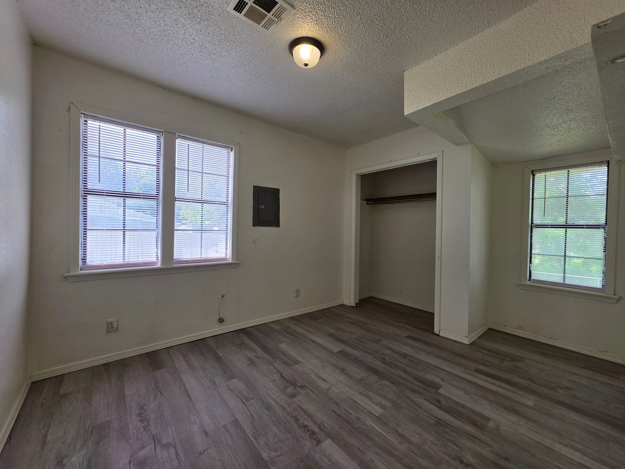 240 S Draper Ave