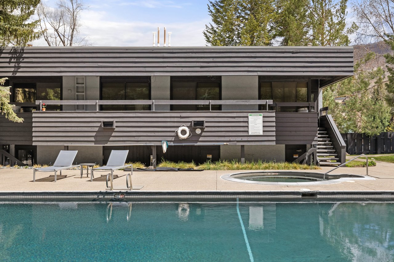 Luxury Riverfront Rental