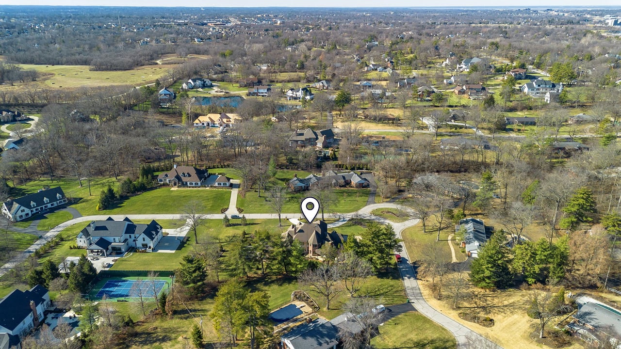 24 Williamsburg Estates Drive